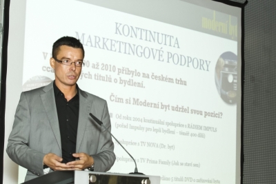 Petr Tschakert, Moderní byt
